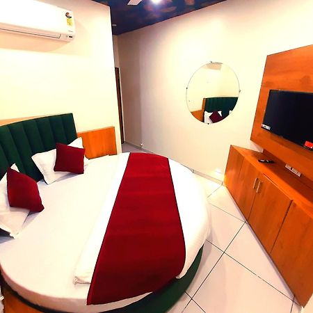 אחמדאבאד Hotel Suncity מראה חיצוני תמונה