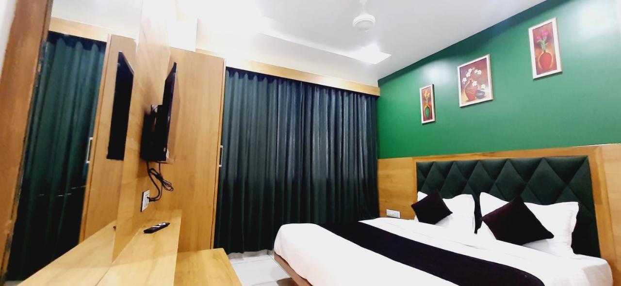 אחמדאבאד Hotel Suncity מראה חיצוני תמונה