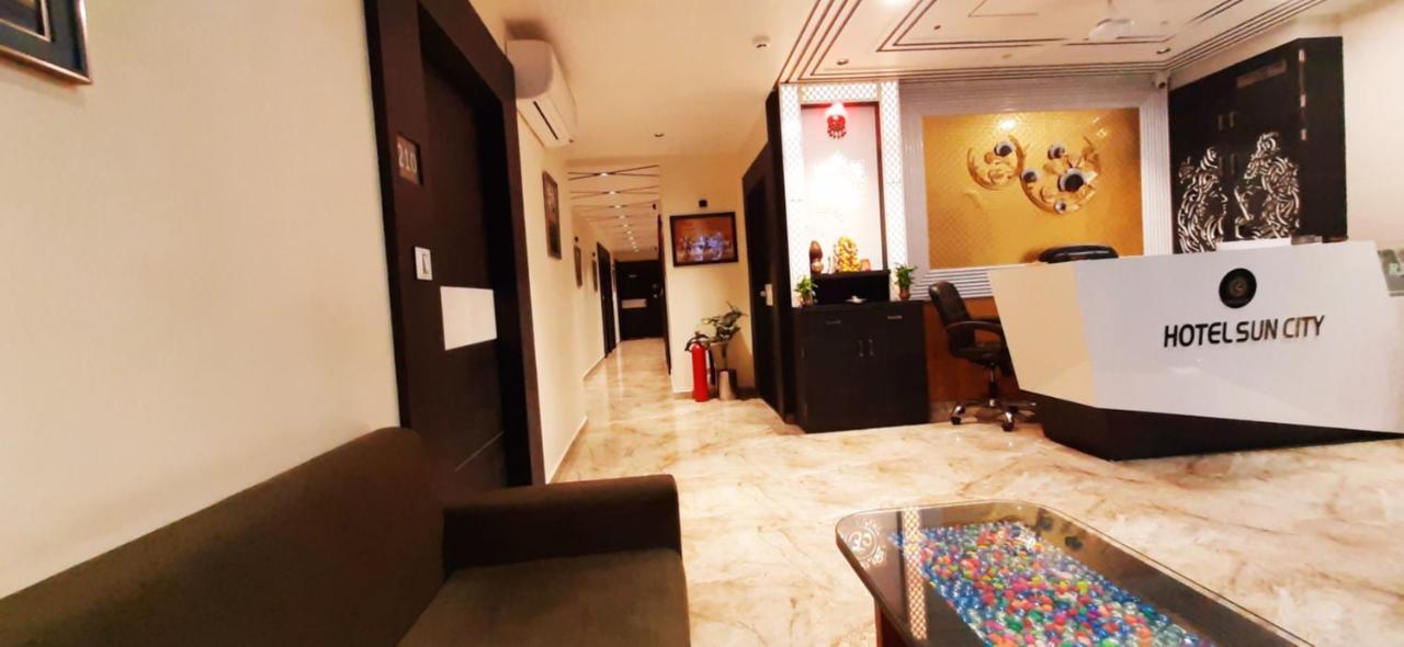 אחמדאבאד Hotel Suncity מראה חיצוני תמונה