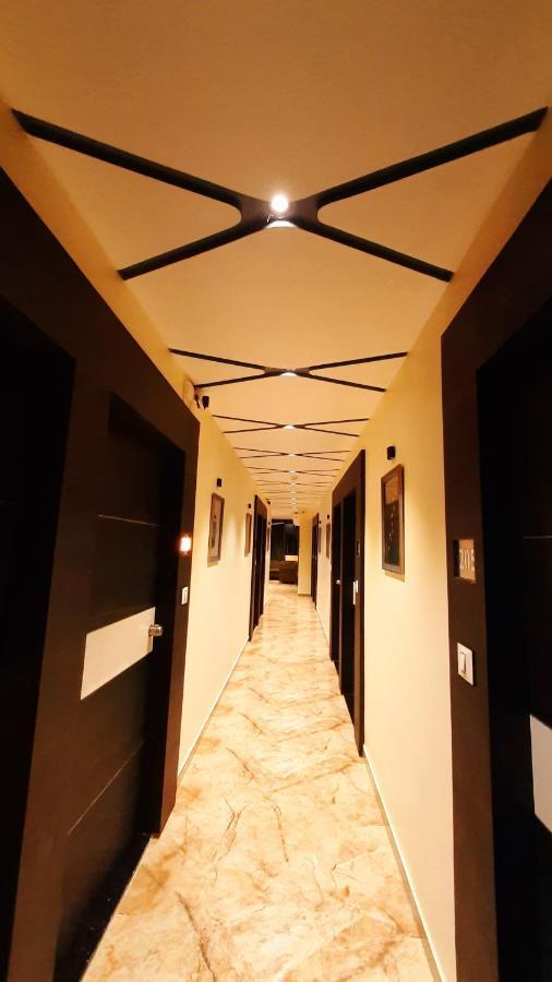 אחמדאבאד Hotel Suncity מראה חיצוני תמונה