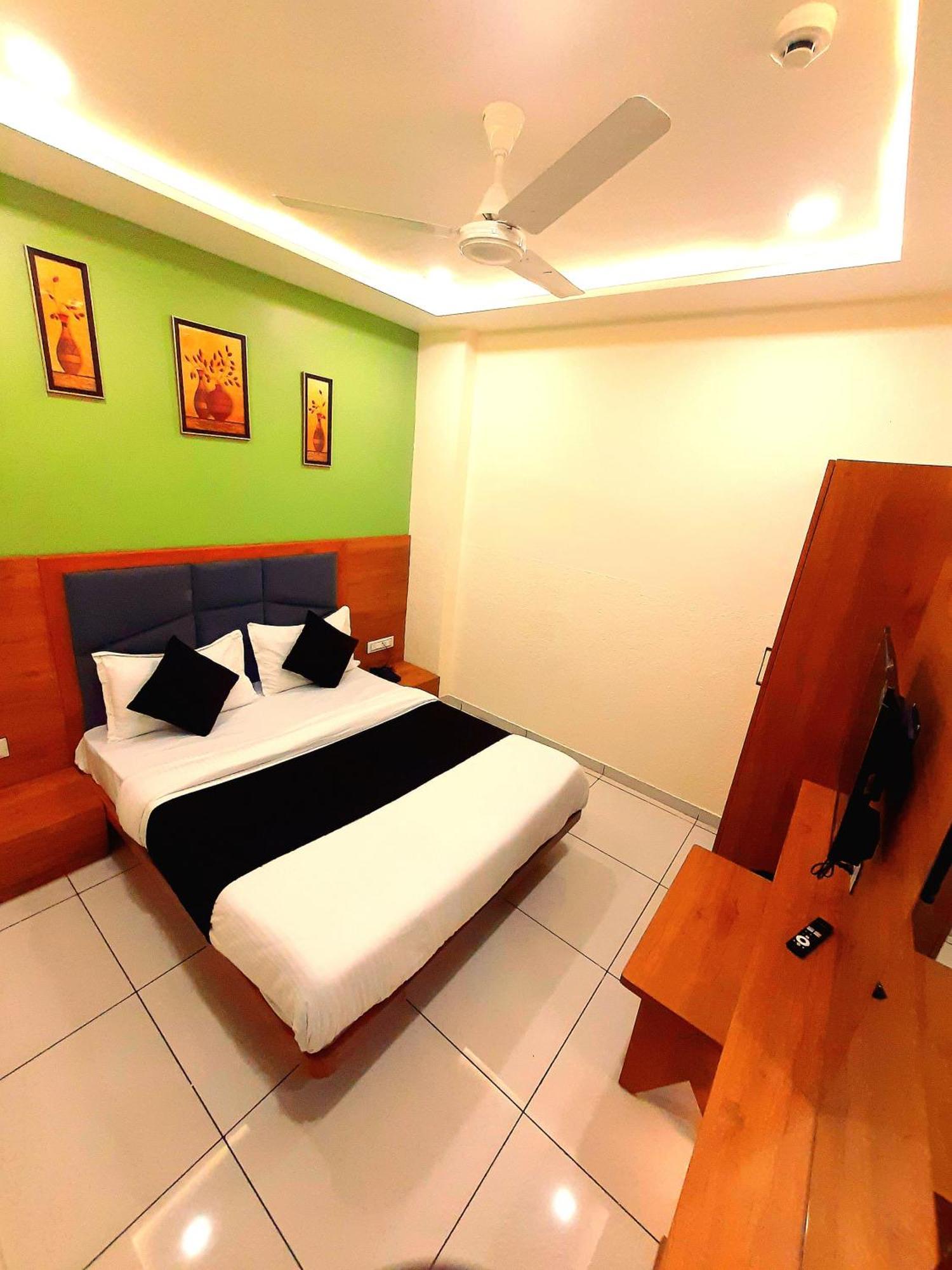 אחמדאבאד Hotel Suncity מראה חיצוני תמונה