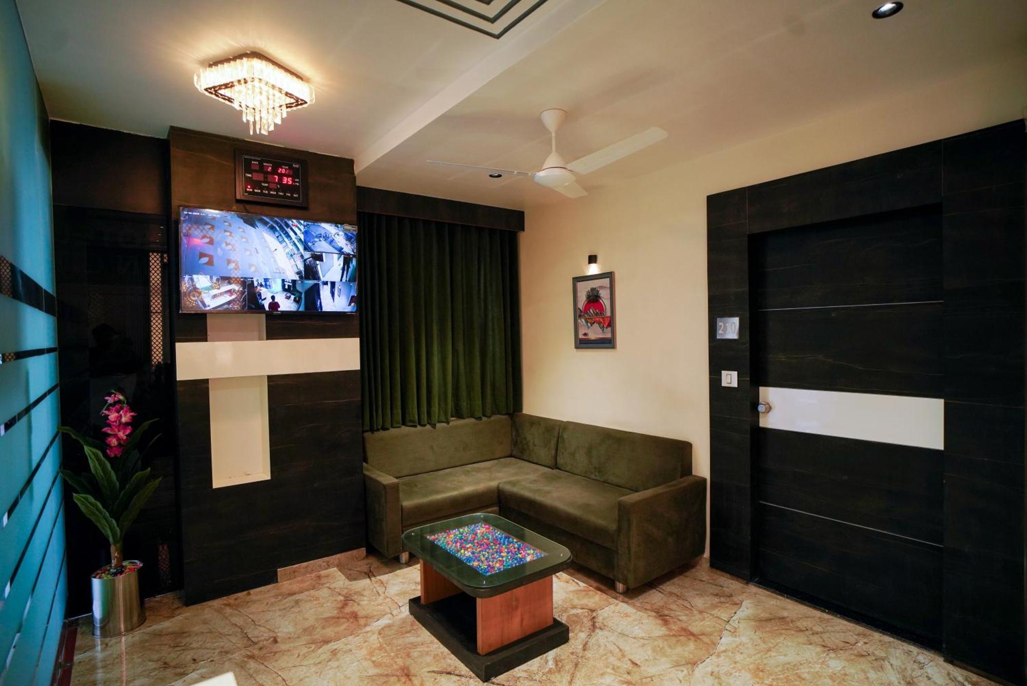 אחמדאבאד Hotel Suncity מראה חיצוני תמונה