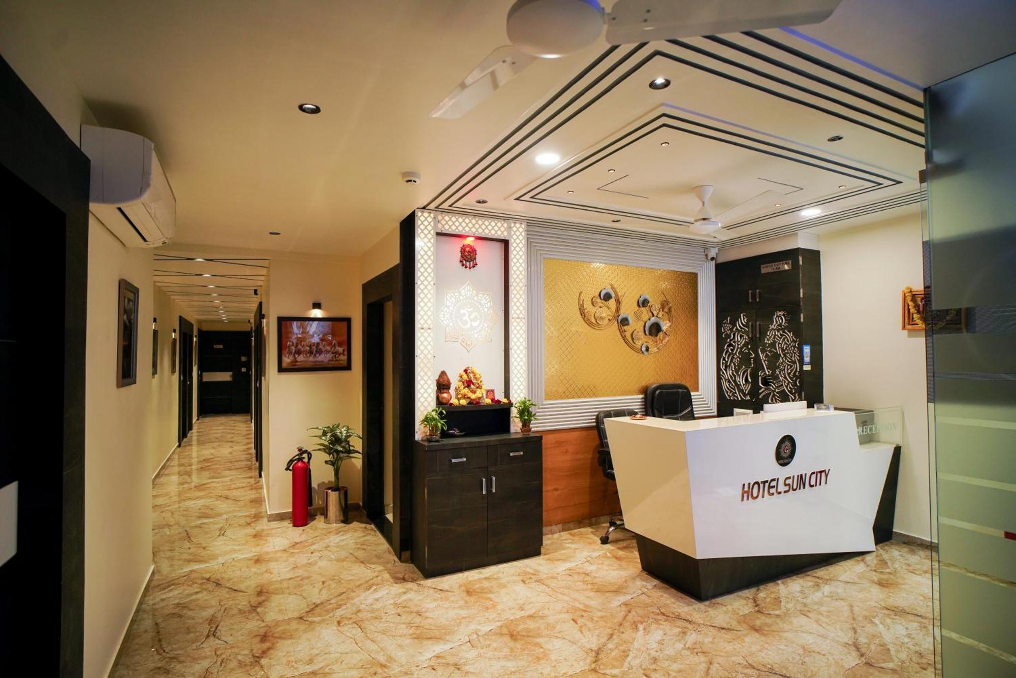 אחמדאבאד Hotel Suncity מראה חיצוני תמונה