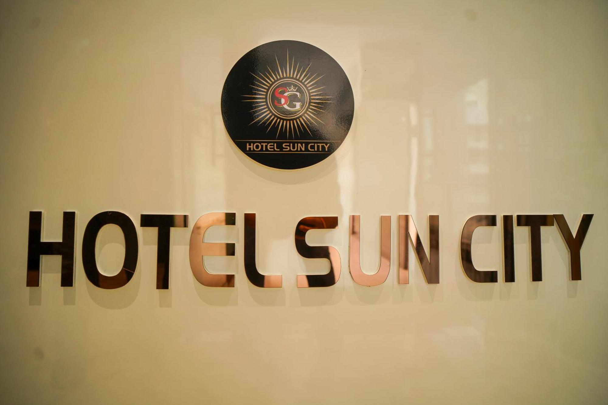 אחמדאבאד Hotel Suncity מראה חיצוני תמונה