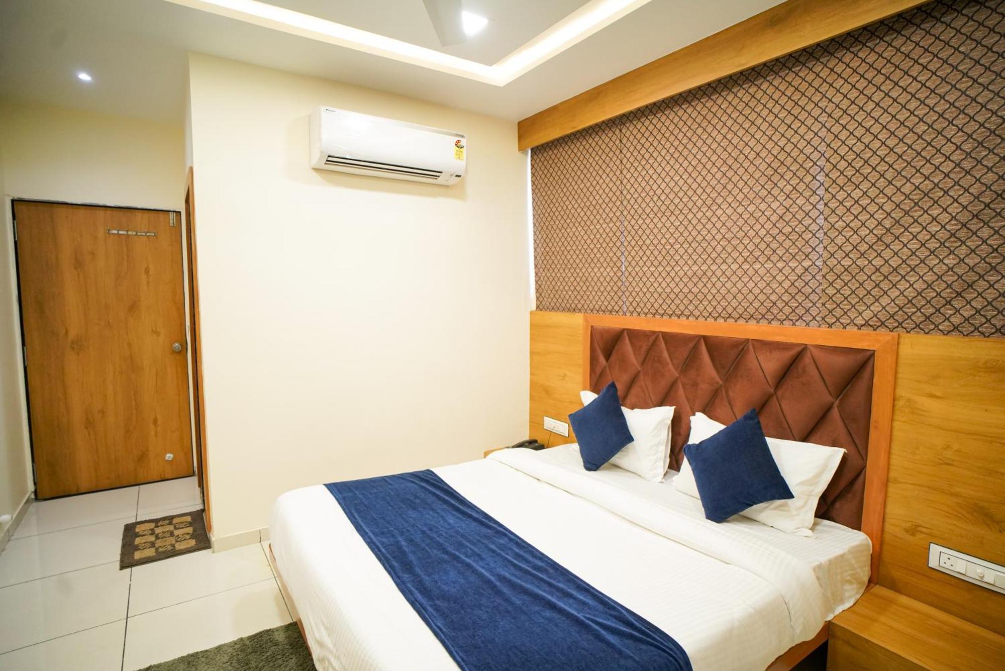 אחמדאבאד Hotel Suncity מראה חיצוני תמונה