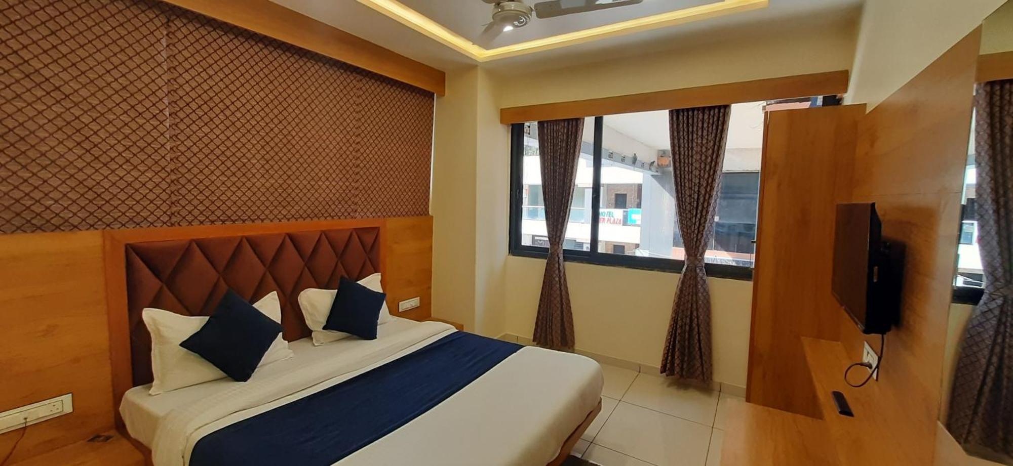 אחמדאבאד Hotel Suncity חדר תמונה